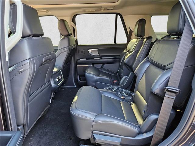 new 2025 Ford Expedition car, priced at $75,250