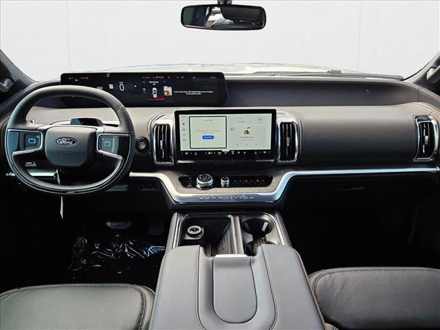 new 2025 Ford Expedition car, priced at $78,540