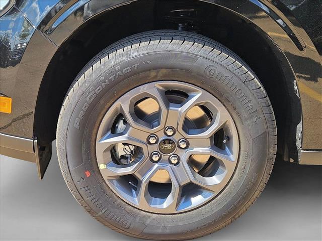 new 2025 Ford Maverick car, priced at $30,340