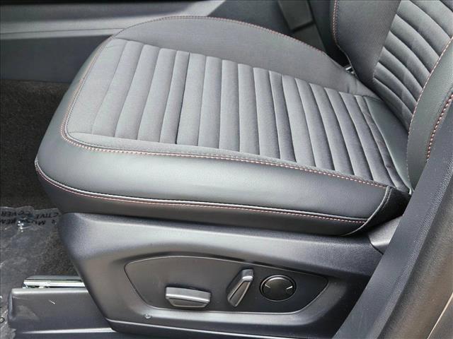 new 2025 Ford Explorer car, priced at $41,529