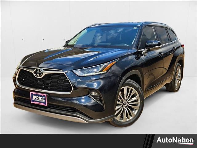 used 2021 Toyota Highlander car, priced at $40,495
