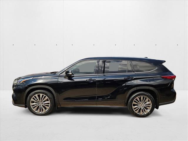 used 2021 Toyota Highlander car, priced at $40,495