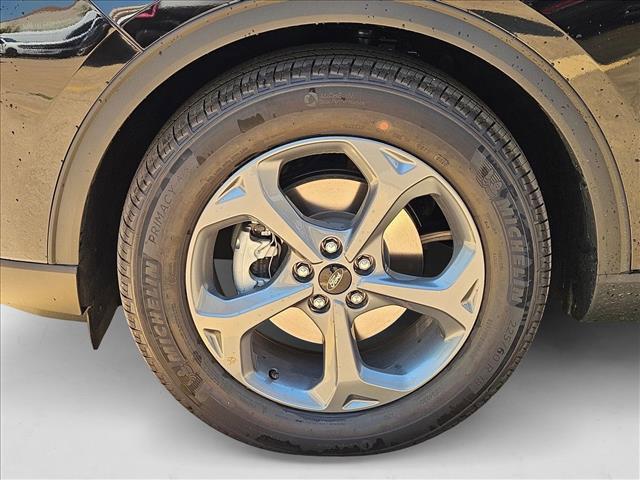 new 2025 Ford Escape car, priced at $25,200