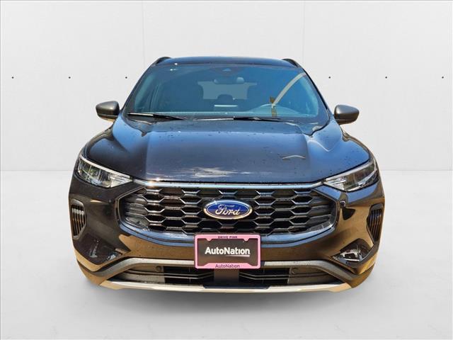 new 2025 Ford Escape car, priced at $25,200