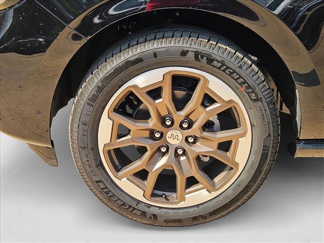 new 2025 Ford Expedition car, priced at $81,170