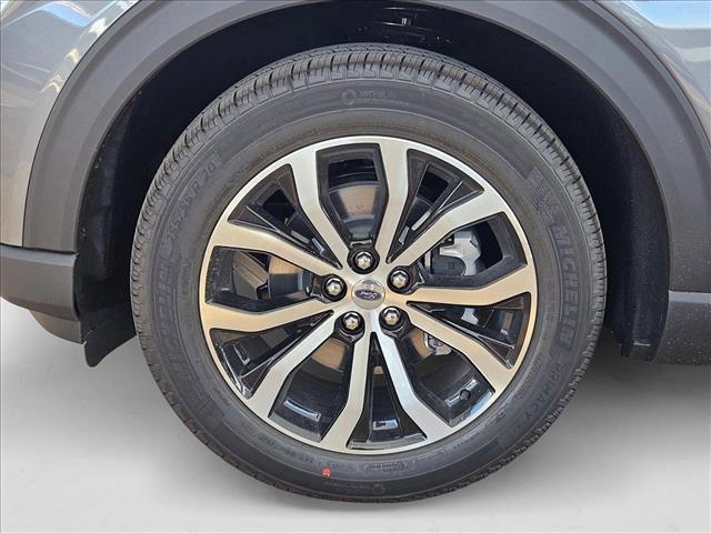 new 2025 Ford Explorer car, priced at $40,090
