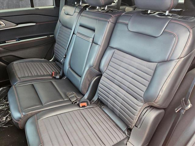 new 2025 Ford Explorer car, priced at $40,585