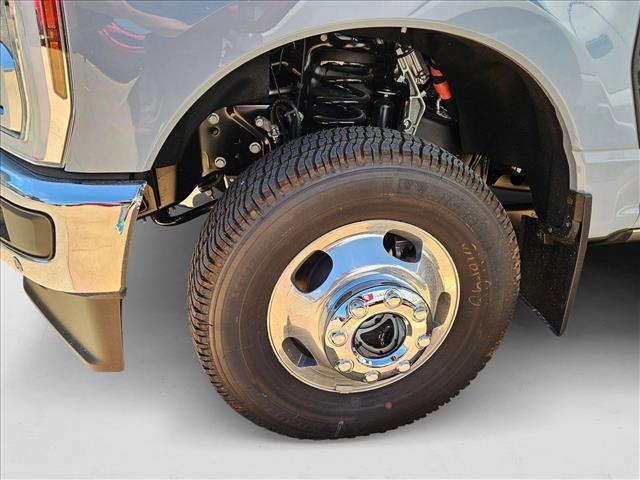 new 2025 Ford F-350 car, priced at $86,140