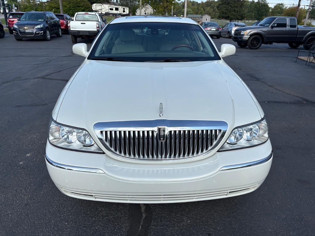 used 2003 Lincoln Town Car car, priced at $7,890