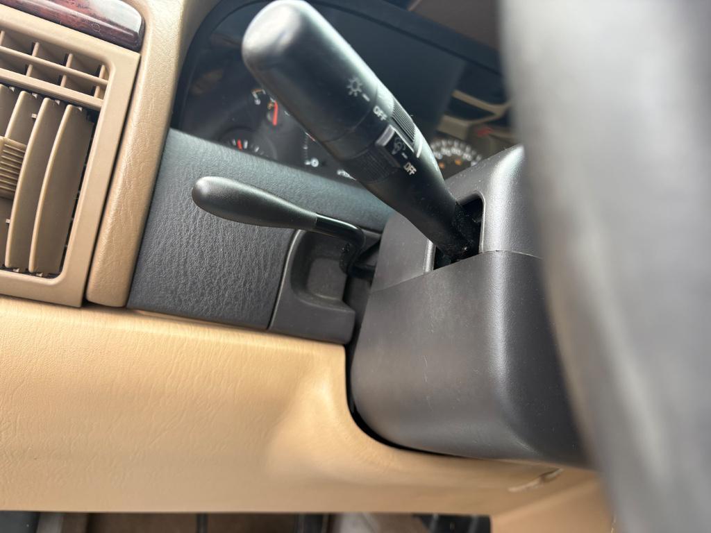 used 2000 Jeep Grand Cherokee car, priced at $6,495