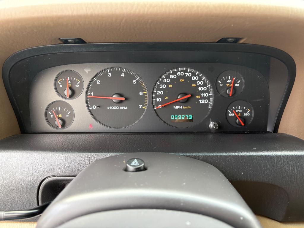 used 2000 Jeep Grand Cherokee car, priced at $6,495