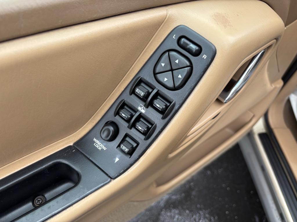 used 2000 Jeep Grand Cherokee car, priced at $6,495