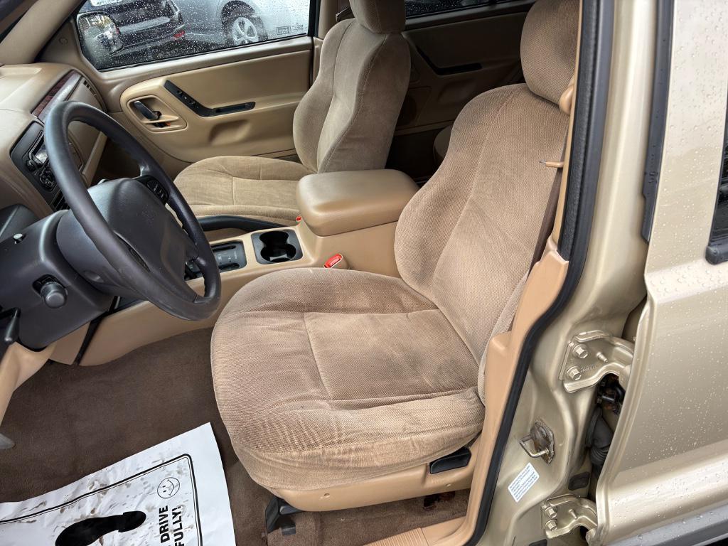 used 2000 Jeep Grand Cherokee car, priced at $6,495