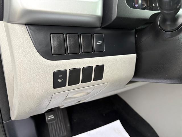 used 2014 Toyota Highlander car, priced at $14,875