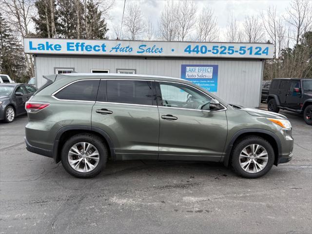 used 2014 Toyota Highlander car, priced at $14,875