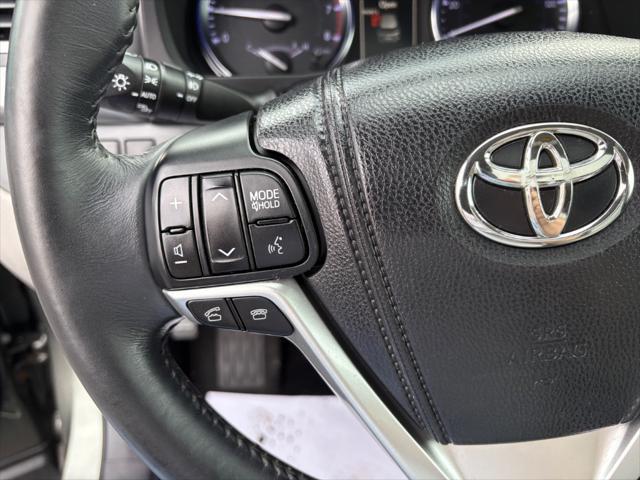 used 2014 Toyota Highlander car, priced at $14,875