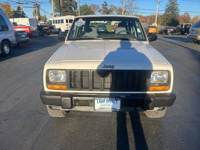 used 1998 Jeep Cherokee car, priced at $14,995