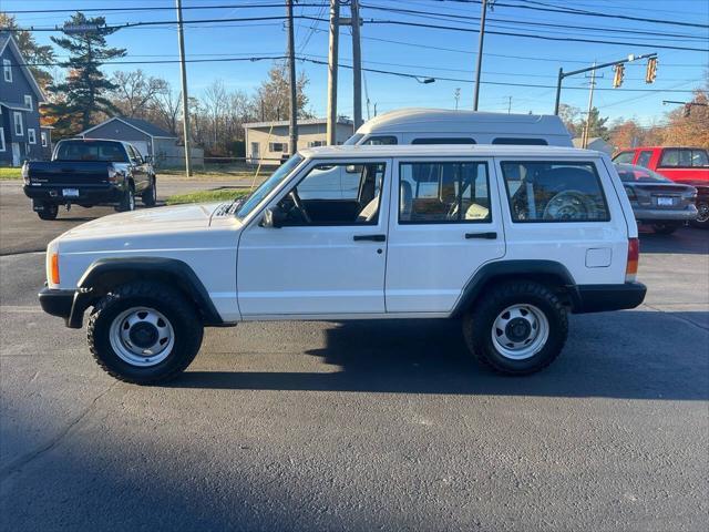 used 1998 Jeep Cherokee car, priced at $14,995