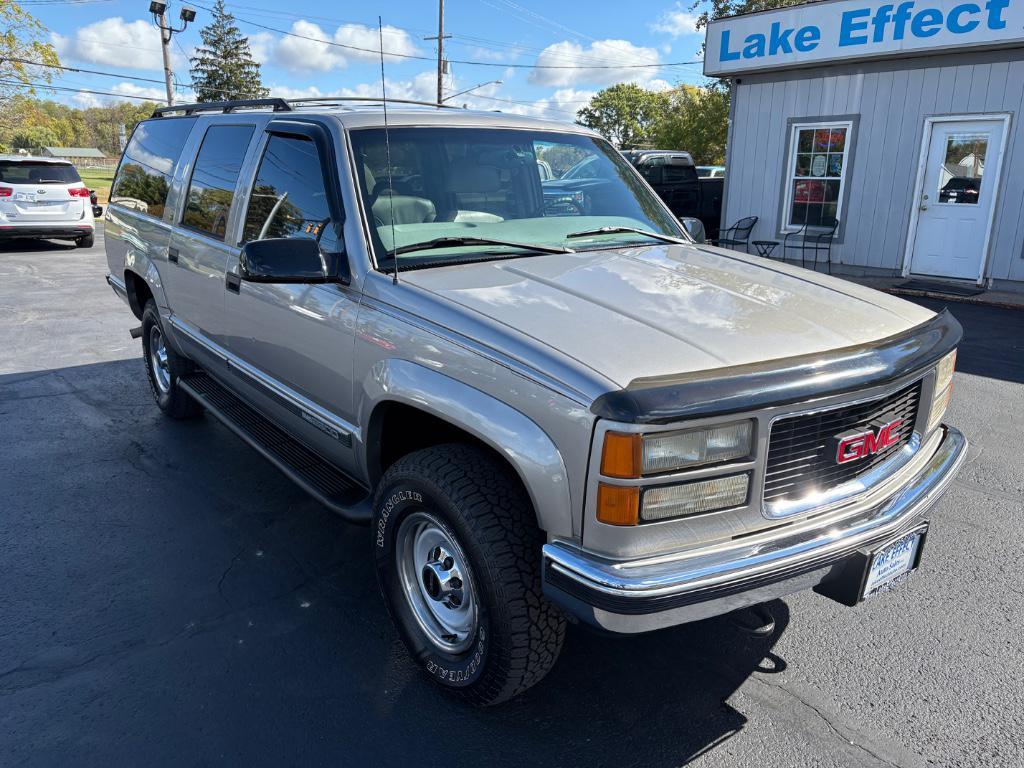 used 1999 GMC Suburban car, priced at $10,695