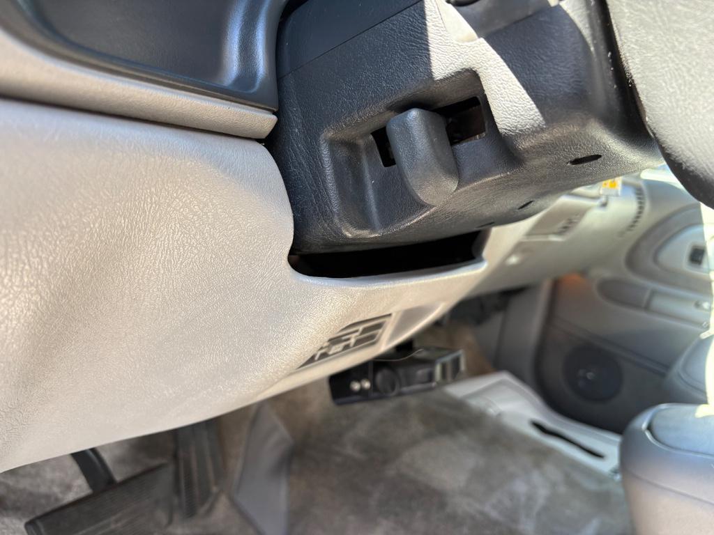 used 1999 GMC Suburban car, priced at $10,695