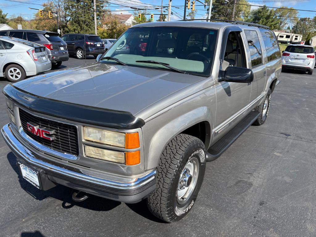 used 1999 GMC Suburban car, priced at $10,695