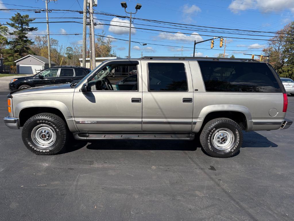 used 1999 GMC Suburban car, priced at $10,695