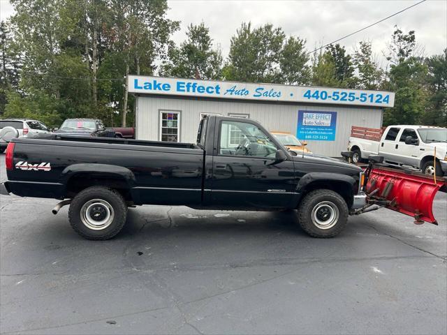 used 2000 Chevrolet 3500 car, priced at $10,995