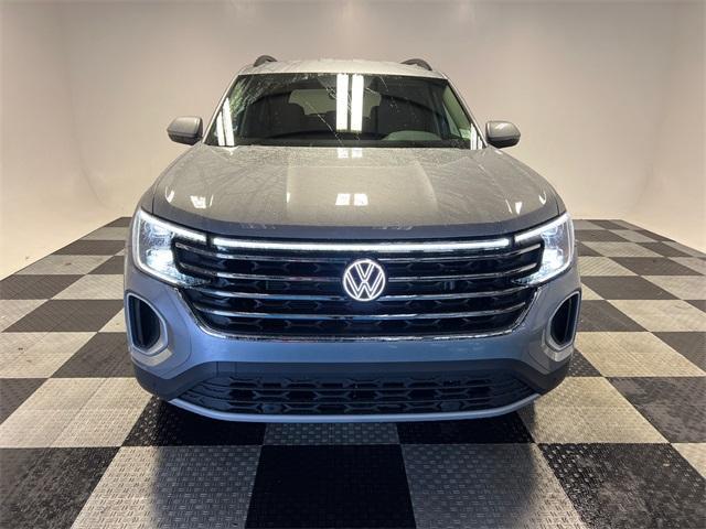 new 2025 Volkswagen Atlas car, priced at $43,118