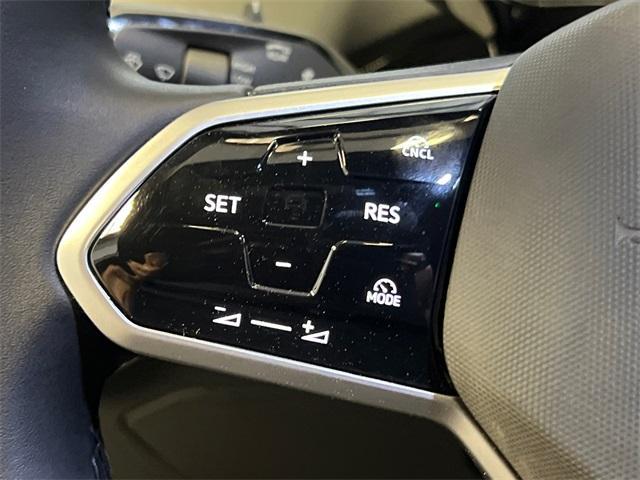 new 2025 Volkswagen ID.4 car, priced at $49,841
