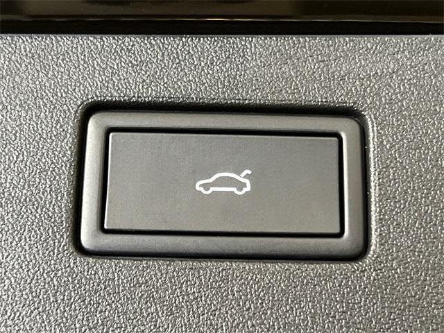 new 2025 Volkswagen Tiguan car, priced at $32,462