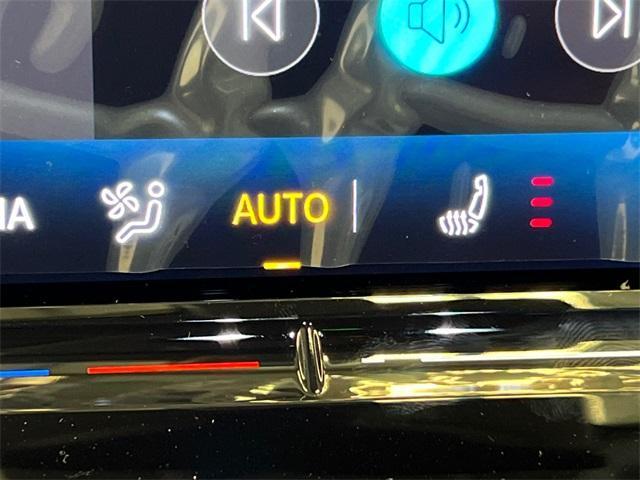 new 2025 Volkswagen Tiguan car, priced at $32,462