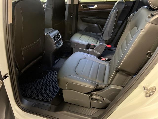 new 2025 Volkswagen Atlas car, priced at $48,009