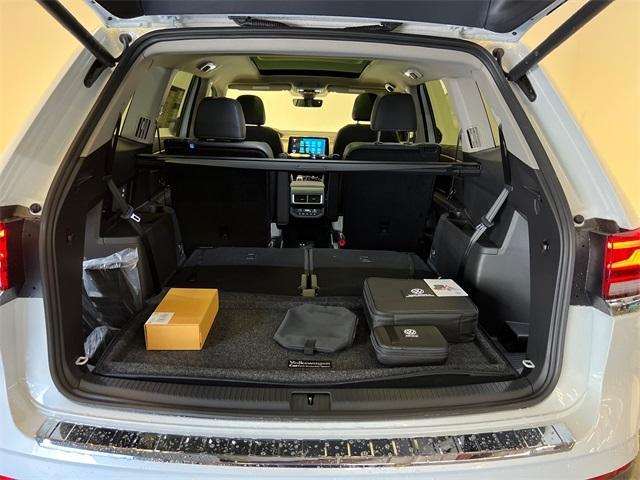 new 2025 Volkswagen Atlas car, priced at $48,009