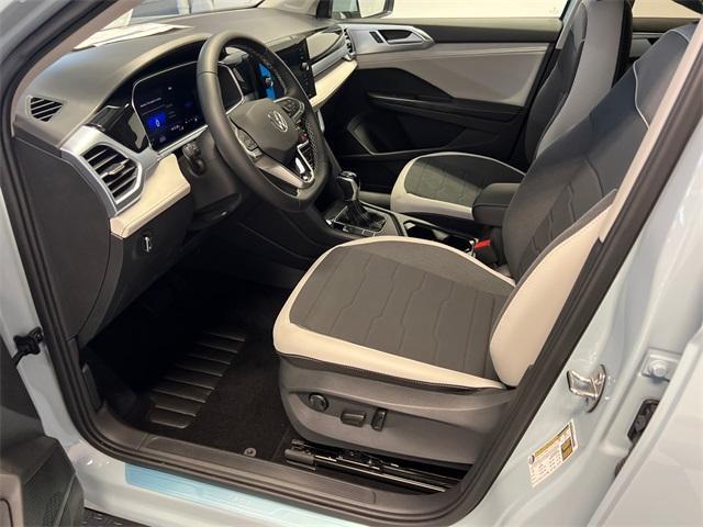 new 2025 Volkswagen Taos car