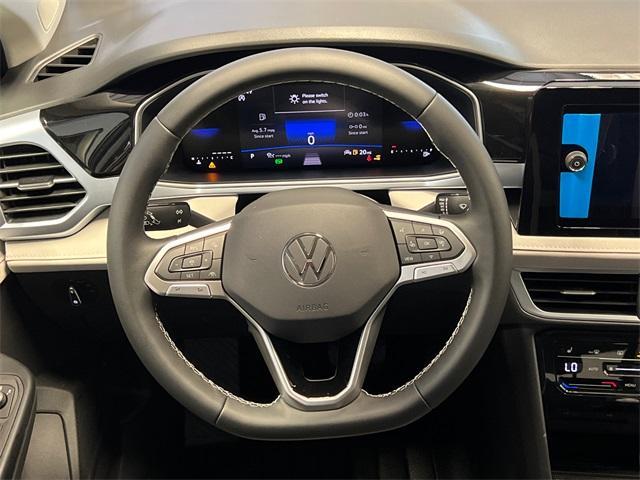 new 2025 Volkswagen Taos car