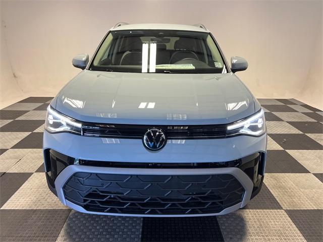 new 2025 Volkswagen Taos car