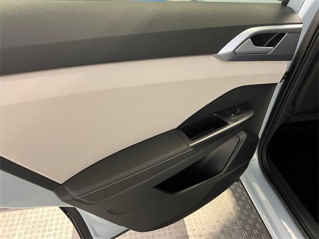 new 2025 Volkswagen Taos car