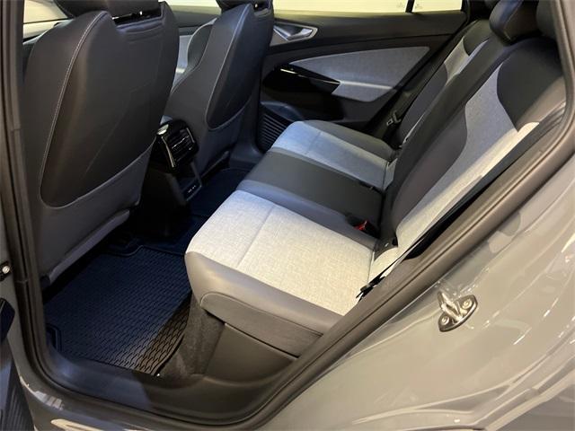 new 2025 Volkswagen ID.4 car, priced at $45,720
