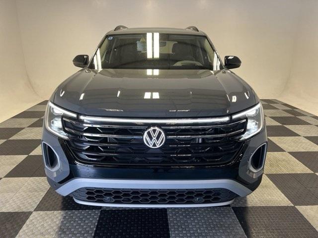 new 2024 Volkswagen Atlas car, priced at $49,078