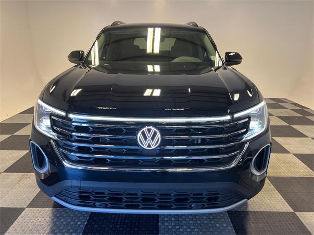 new 2025 Volkswagen Atlas car, priced at $43,084