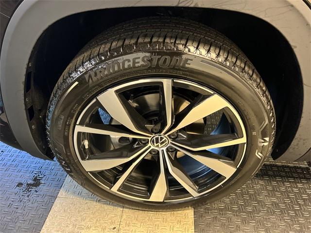 new 2026 Volkswagen Atlas car, priced at $54,348