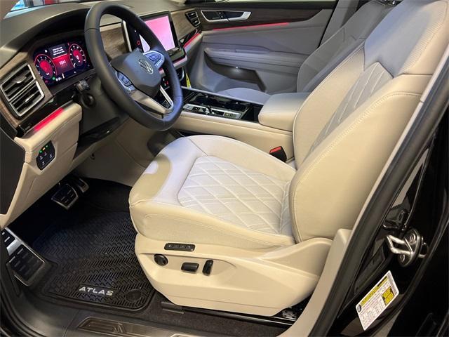 new 2026 Volkswagen Atlas car, priced at $54,348