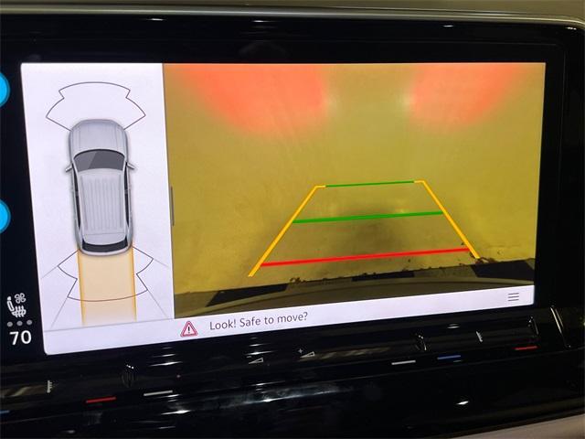 new 2026 Volkswagen Atlas Cross Sport car, priced at $41,562