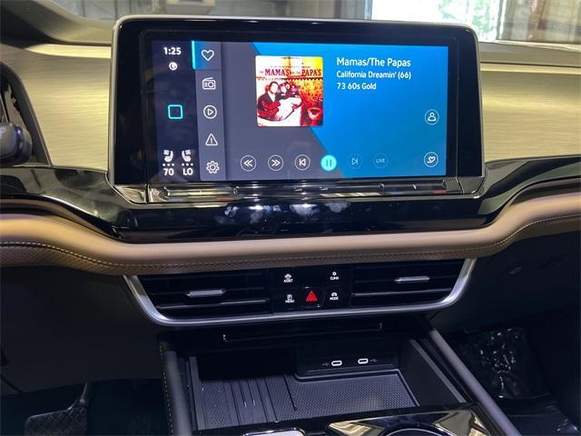 new 2025 Volkswagen Atlas Cross Sport car