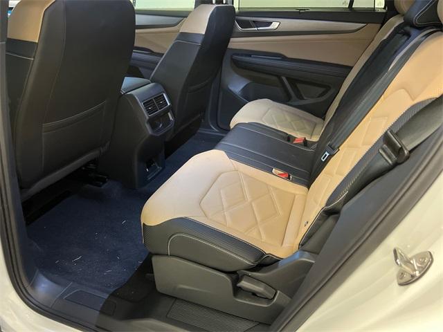 new 2025 Volkswagen Atlas Cross Sport car