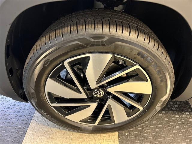 new 2026 Volkswagen Atlas car, priced at $43,230