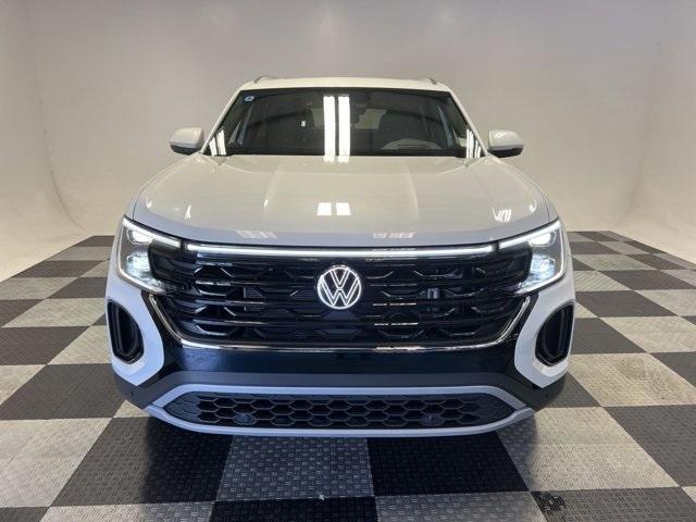 new 2024 Volkswagen Atlas Cross Sport car, priced at $46,062