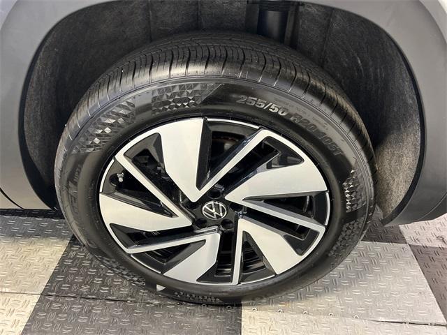 used 2024 Volkswagen Atlas car, priced at $39,297