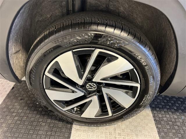 used 2024 Volkswagen Atlas car, priced at $39,297
