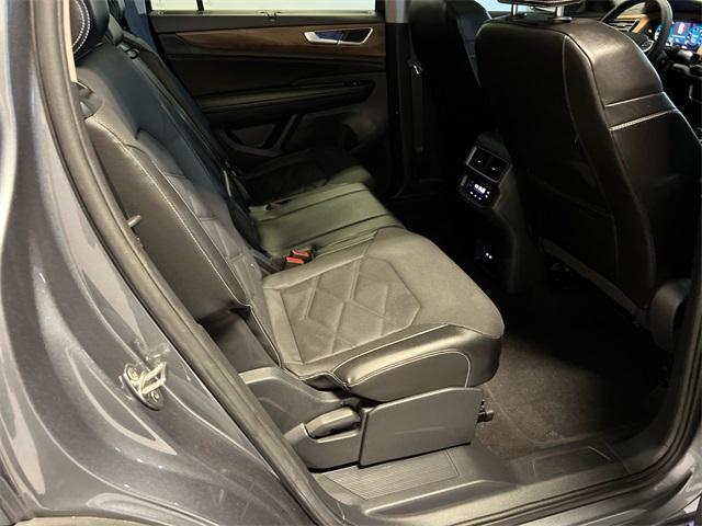 used 2024 Volkswagen Atlas car, priced at $36,997